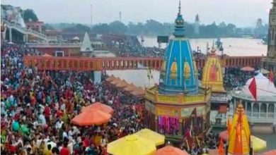 Photo of बुद्ध पूर्णिमा के मौके पर हरिद्वार में पावन स्‍नान के लिए उमड़े श्रद्धालु ,भारी वाहनों के प्रवेश पर लगी रोक