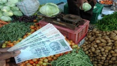 Photo of जानिए कैसे अमेरिकी दांव पड़ गया उल्टा, रूस पर प्रतिबंध के चलते दुनियाभर के शेयर बाजारों में गिरावट दर्ज