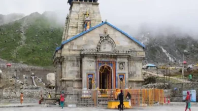 Photo of उत्तराखंड में लगातार हो रही बारिश श्रद्धालुओं की आस्था  नहीं रोक पाई