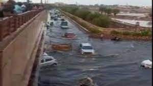 Photo of यूपी में हुई बारिश, लखनऊ के अंबेडकर मेमोरियल पार्क के पास सड़कों पर भरा पानी, तैरती कारों के वीडियो वायरल