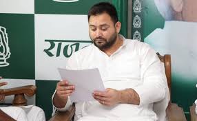 Photo of ट्विटर पर एक यूजर ने तेजस्वी को टैग कर ऐसी बात लिखी , जो इंटरनेट पर खूब वायरल