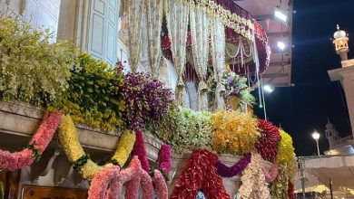 Photo of गुरु ग्रंथ साहिब के 419वें प्रकाशोत्सव को समर्पित  ,फूलों से सजा विशेष दीवान