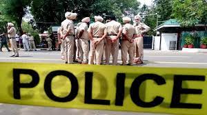 Photo of बैग मिलने की सूचना पुलिस को मिलते ही टीम मौके पर पहुंची