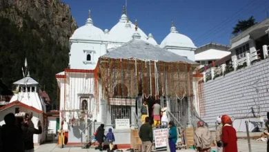 Photo of गंगोत्री धाम के कपाट शीतकाल के लिए बंद,2000 श्रद्धालु रहे मौजूद ..