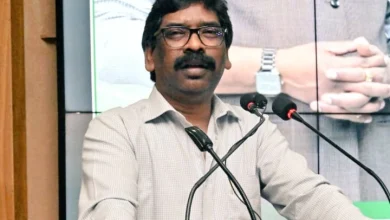 Photo of हेमंत सोरेन अवैध खनन सहित विभिन्न मामलों में  कार्यालय में पेश हो रहे..