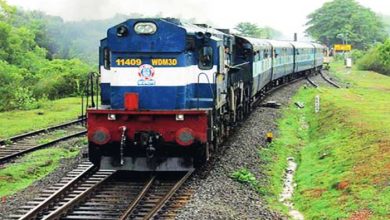 Photo of यूपी -मालगाड़ी की 5 बोगी पटरी से उतरी,  झांसी कानपुर रूट की कई ट्रेन हुई प्रभावित