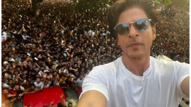 Photo of शाह रुख ने बर्थडे को बनाया खास,फैंस के साथ काटा केक….
