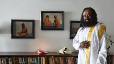Photo of जानिए कौन है श्री श्री रविशंकर जिन्हें गांधी शांति तीर्थयात्री पुरस्कार से किया गया सम्मानित..