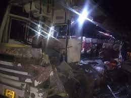 Photo of यूपी के सुलतानपुर में  तड़के के पुणे निवासी श्रद्धालुओं को लेकर वाराणसी से अयोध्या जा रही बस हादसे का श‍िकार..