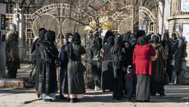 Photo of अफगानी छात्राएं -ने कहा हमारे साथ ही ऐसा क्यों हो रहा है’हमें पिजरे में कैद पंछी की तरह अनुभव हो रहा..