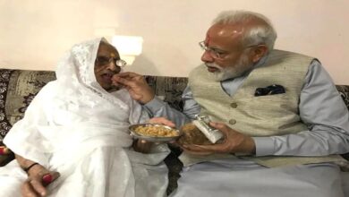 Photo of बच्चों को शिक्षा देने के लिए, हीराबेन ने दूसरे के घरों में भी किया काम..