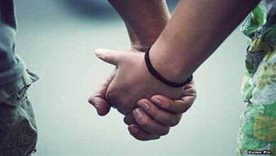 Photo of रेलवे स्टेशन के पास पेड़ पर लटका मिला प्रेमी युगल का शव, मामले की जांच में जुटी पुलिस..