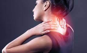 Photo of सर्वाइकल पेन की समस्या में जरूरी है कि आप इसके लक्षणों की पहचान कर इसका उचित इलाज कराएं..