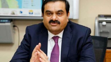 Photo of अडानी ग्रुप के शेयरों में गिरावट देखी गई है। दस में से नौ स्टॉक लाल निशान पर आ गए.. 