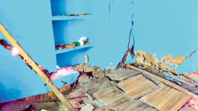 Photo of जोशमीठ के सुनील गांव में दरारें पड़ने से लोगों में भय का माहौल..