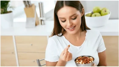 Photo of चेहरे को स्मूद बनाने के लिए इस्तेमाल करें बादाम का फेस पैक, यहां देखिए बनाने का तरीका-