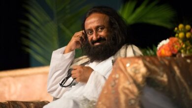 Photo of कोरोना वायरस प्राकृतिक नहीं है और यह महामारी कुछ देशों की साजिश है- श्री रविशंकर..