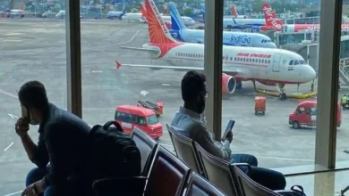 Photo of हवाईअड्डे पर होने वाली असुविधा के बारे में कई यात्रियों ने सोशल मीडिया पर अपनी बात रखी..