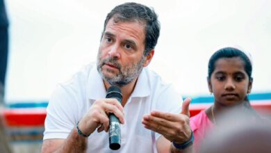 Photo of सत्ता पक्ष और विपक्षी दलों के हंगामे के चलते दोनों सदनों की कार्यवाही को स्थगित कर दिया गया..