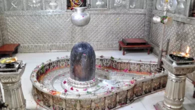 Photo of आइए जानते हैं, क्यों खुले रहते हैं भगवान महाकाल मंदिर के कपाट..