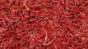 Photo of  जरूरत से ज्यादा लाल मिर्च खा रहे हैं, तो एक बार इससे होने वाले नुकसान जरूर जान लें..