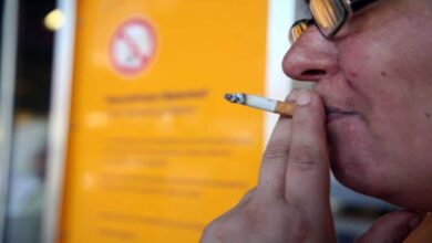 Photo of Smoking Rules ट्रेन फ्लाइट और सार्वजनिक जगहों पर स्मोकिंग को लेकर कुछ नियम बनाए गए हैं जिनका पालन करना अनिवार्य है..