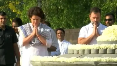 Photo of सोनिया गांधी, राहुल गांधी,व अन्य ने दिल्ली के वीर भूमि में राजीव गांधी स्मारक पहुंचकर उन्हें श्रद्धांजलि अर्पित की..