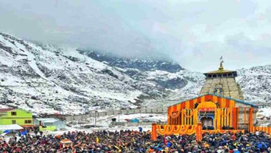 Photo of  उत्तराखंड में मौसम की करवट ने चारधाम यात्रा पर निकले श्रद्धालुओं की मुश्किलें बढ़ा दी.. 