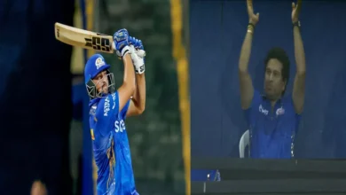 Photo of डेविड ने तीन गेंद पर तीन सिक्स जमाए और उनके शॉट्स को देखकर सचिन का भी चेहरा खिल उठा..
