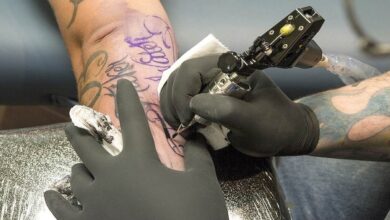 Photo of टैटू के बाद कई लोगों के मन में यह सवाल रहता है कि वह रक्तदान कर सकते हैं या नहीं, जानें यहां ..