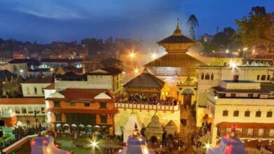 Photo of सावन में भोलेनाथ के अद्भूत मंदिर का दर्शन करना चाहते हैं तो नेपाल के पशुपतिनाथ मंदिर जा सकते हैं..