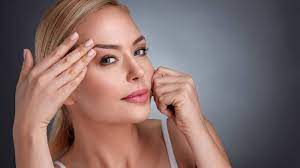 Photo of  हम आपको कुछ घरेलू उपाय बताएंगे जो स्किन टाइटेनिंग में मदद करेंगे..