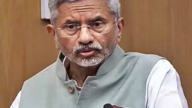 Photo of भारतीय नौसेना: विदेश मंत्री से मिले देहरादून निवासी सौरभ के पिता