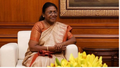 Photo of उत्तराखंड:  बदरीनाथ धाम दर्शन करने पहुंचीं राष्ट्रपति द्रौपदी मुर्मू, पढिये पूरी ख़बर