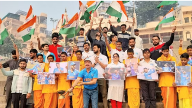 Photo of टीम इंडिया की जीत के लिए खिलाड़ियों की तस्वीर के साथ मां गंगा की आरती, पढ़िये पूरी ख़बर