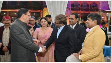 Photo of देहरादून: एयरपोर्ट पर तुलसी की माला पहनाकर हुआ डेलिगेट्स का स्वागत