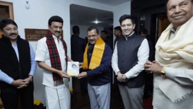 Photo of दिल्ली : तमिलनाडु के मुख्यमंत्री एमके स्टालिन से मिले अरविंद केजरीवाल