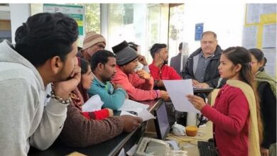 Photo of डेढ़ माह से कर रहे थे हड़ताल, आज से काम पर लौटे डीसी दफ्तरों के कर्मचारी