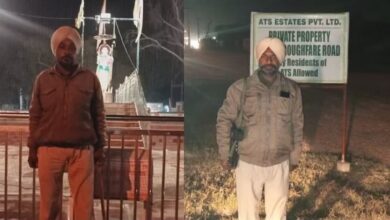 Photo of डेराबस्सी : कैंटर चालक ने दो पुलिसकर्मियों को कुचला