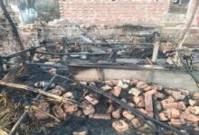 Photo of फिरोजाबाद: झोपड़ी में भीषण आग लगने से जिंदा जला परिवार