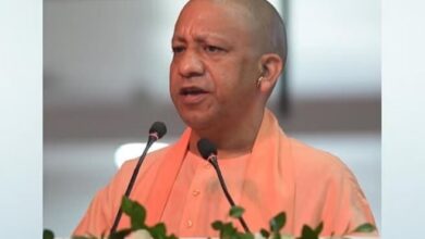 Photo of अब रेलवे स्टेशनों पर यूटीएस और क्यूआर कोड स्कैन कर बनवाएं टिकट