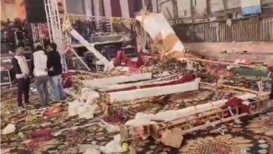 Photo of दिल्ली: जागरण के दौरान कालकाजी मंदिर में स्टेज गिरा, पढ़िये पूरी ख़बर