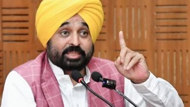 Photo of सिंथेटिक ट्रैक वाले मैदानों पर नहीं होगी गणतंत्र दिवस परेड