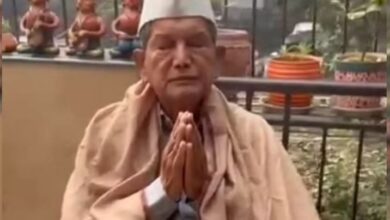 Photo of उत्तराखंड : पूर्व सीएम हरीश रावत ने रखा मौन व्रत…