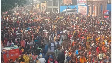 Photo of मौनी अमावस्या पर प्रयागराज के श्रद्धालुओं से पटी रामनगरी अयोध्या