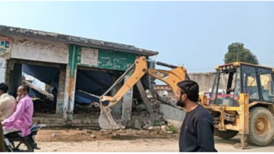 Photo of खुदागंज में चला बुलडोजर : हाईवे चौड़ीकरण में बाधक अतिक्रमण ध्वस्त
