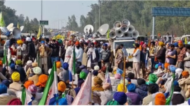 Photo of हरियाणा बॉर्डर पर तनाव जारी…किसानों ने ट्रेनें रोकीं