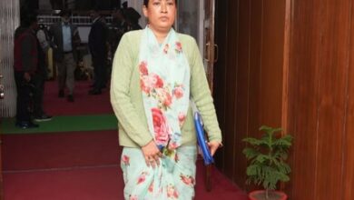 Photo of विस सत्र : राशन कार्ड न बनने पर विपक्ष के साथ अपनों ने भी मंत्री रेखा आर्य को घेरा