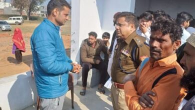 Photo of ताबड़तोड़ गोलियां बरसाकर सपा नेता के भाई की हत्या; इलाके में कोहराम