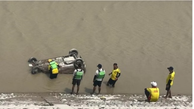 Photo of ऋषिकेश: दो साल पहले चीला शक्ति नहर में डूबी कार को एसडीआरएफ ने निकाला